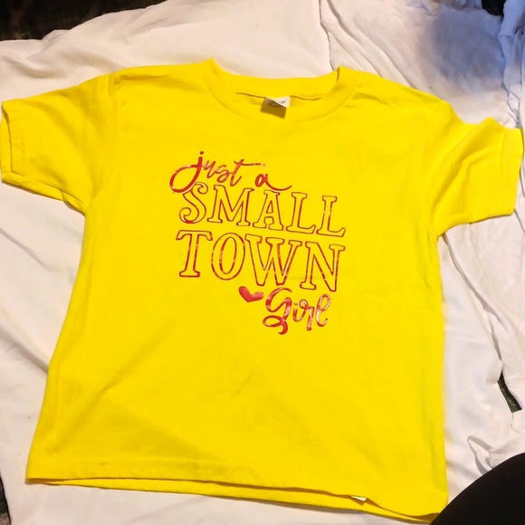 Just a small town girl yellow and pink short sleeve tshirt yellow pink size 6T - Picture 1 of 3